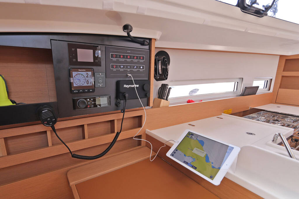 Segelyacht Sun Odyssey 410 Paris