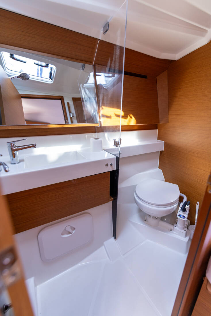 Sun Odyssey 410 Lumina