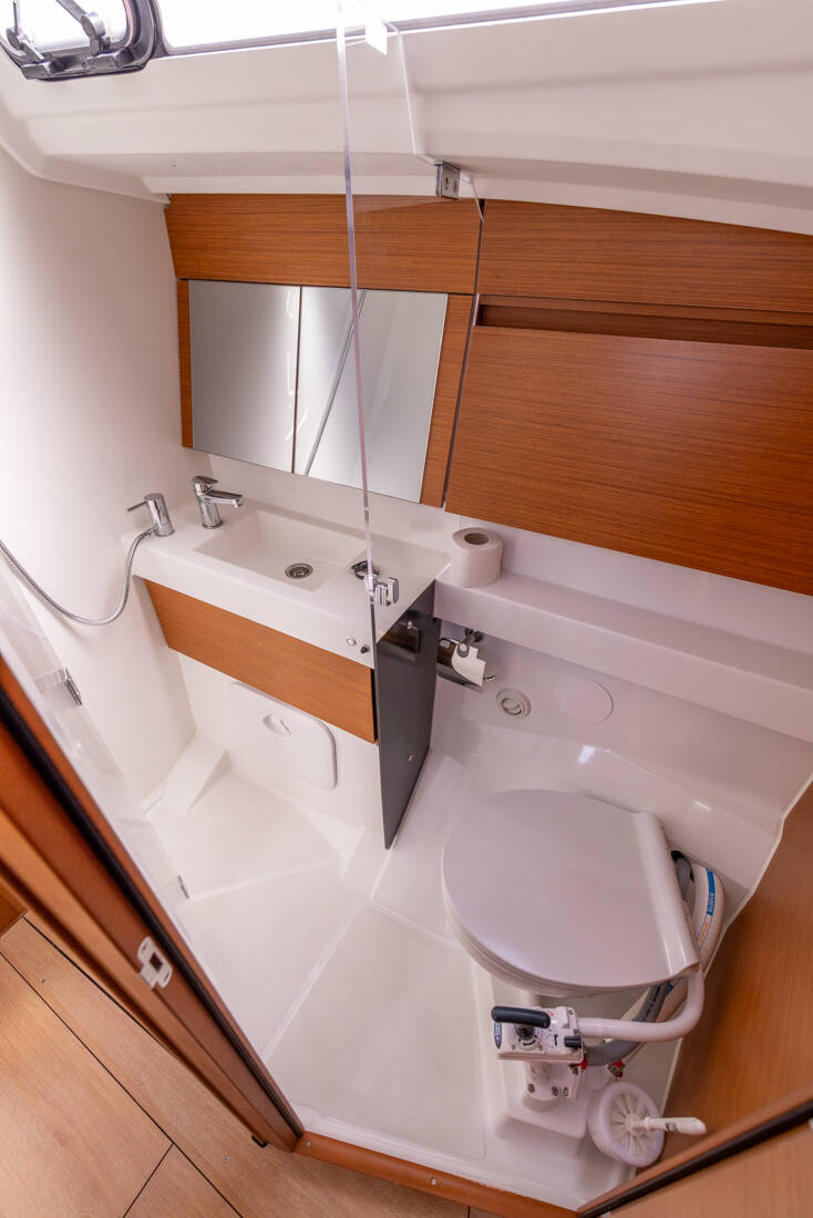 Sun Odyssey 410 Lumina