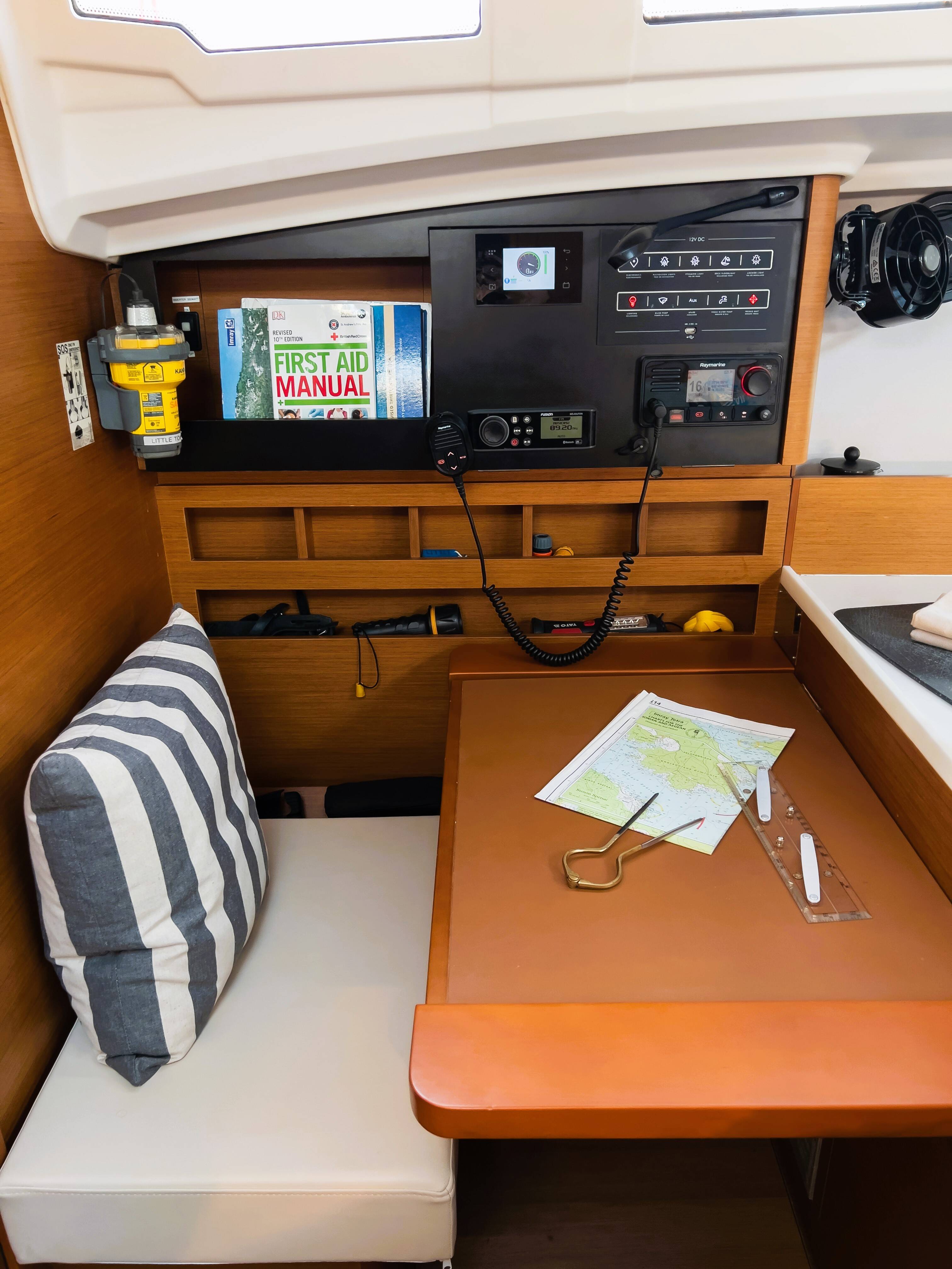 Sun Odyssey 410 Little Tony