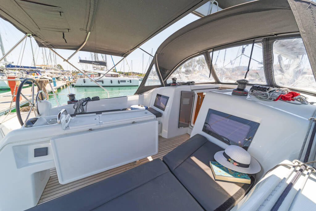 Segelyacht Sun Odyssey 410 Zheng Yi Sao (郑一嫂)