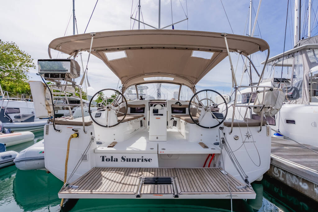 Sun Odyssey 410 Tola Sunrise