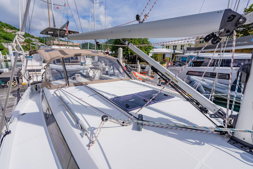 Sun Odyssey 410 Tola Sunrise