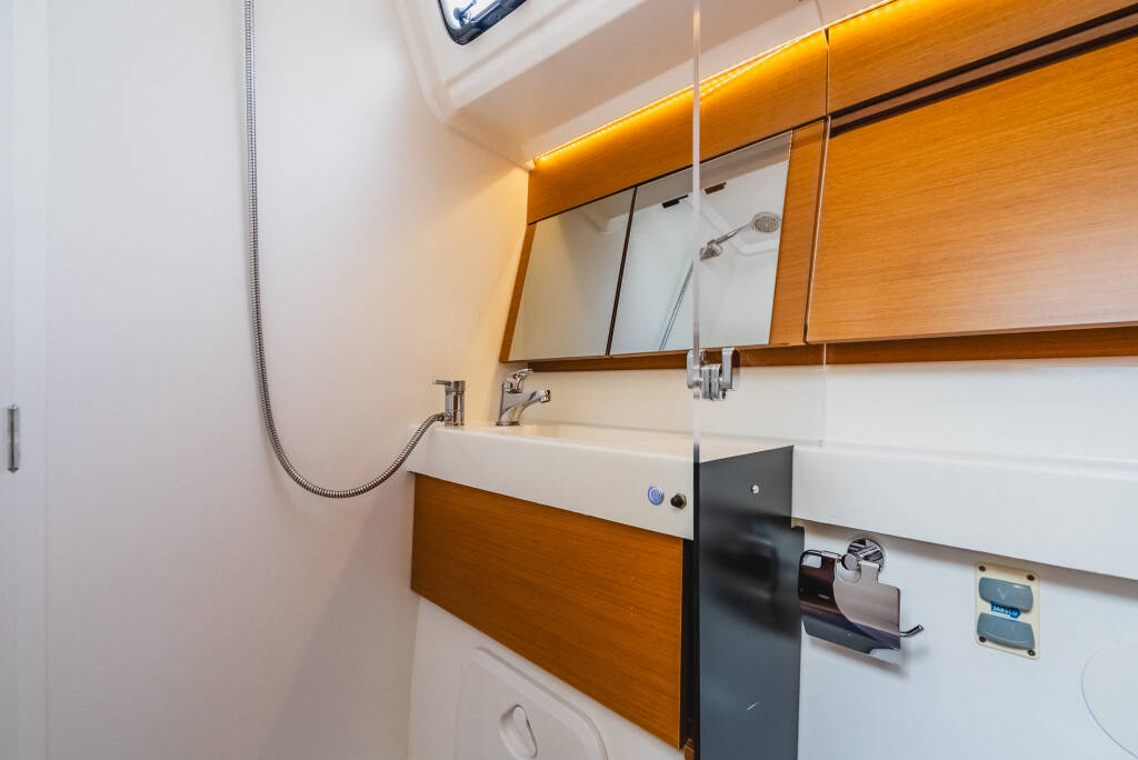 Sun Odyssey 410 Tola Sunrise