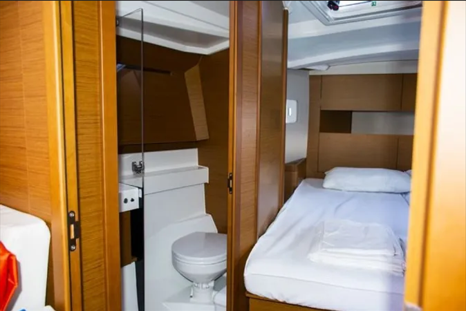 Segelyacht Sun Odyssey 410 Evelina