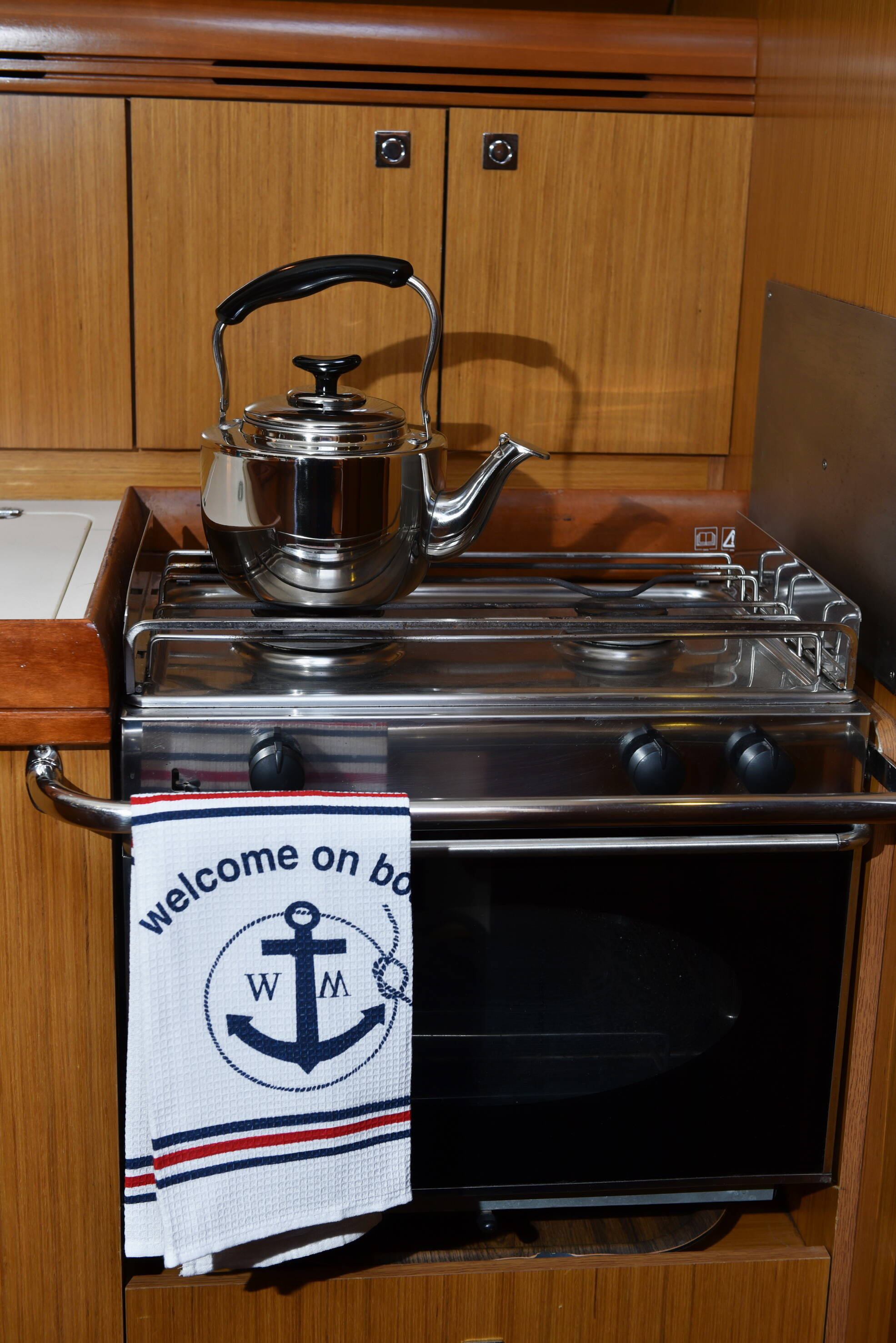 Segelyacht Sun Odyssey 42i Triton