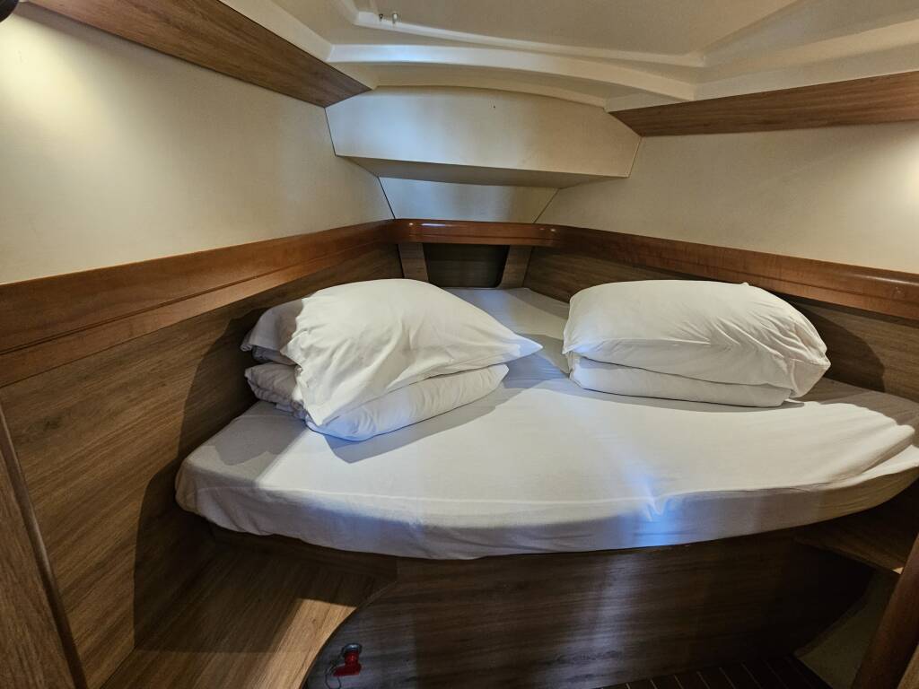 Sun Odyssey 42i Nereja