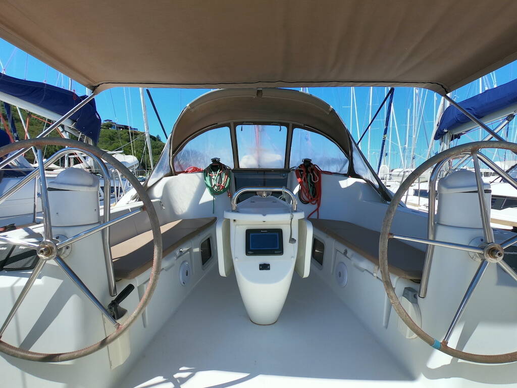 Sun Odyssey 42i Praha