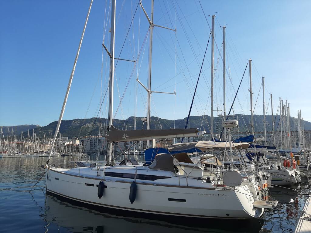 Sun Odyssey 439 