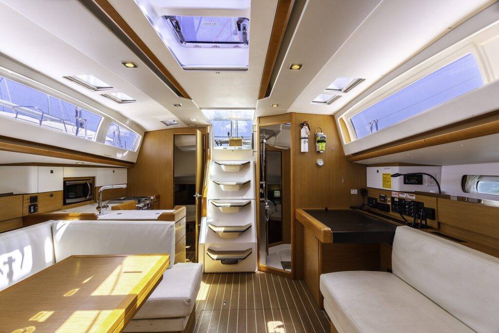 Sun Odyssey 44 DS Sea Wolf