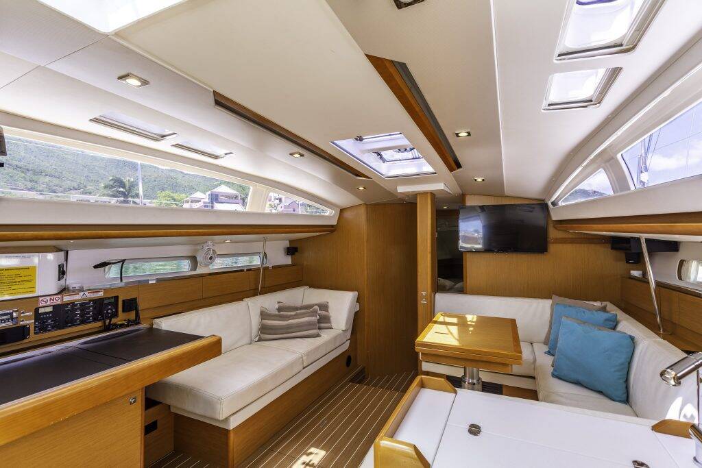 Sun Odyssey 44 DS Sea Wolf