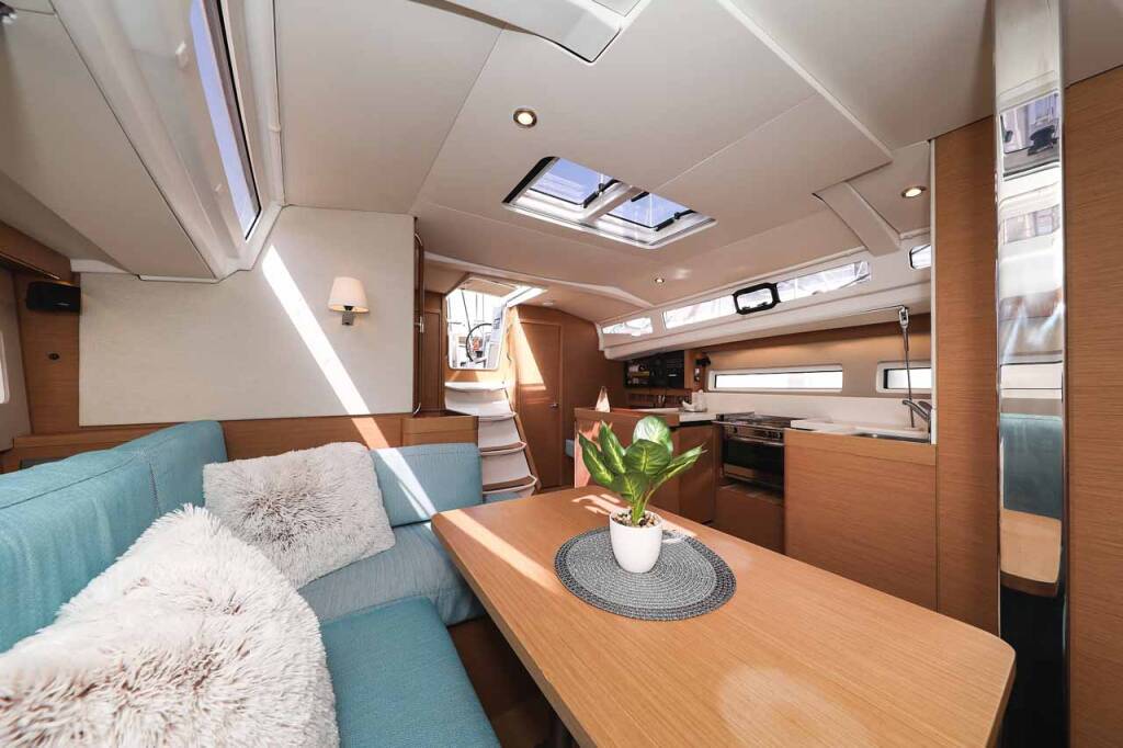 Segelyacht Sun Odyssey 440 Follow your Dream