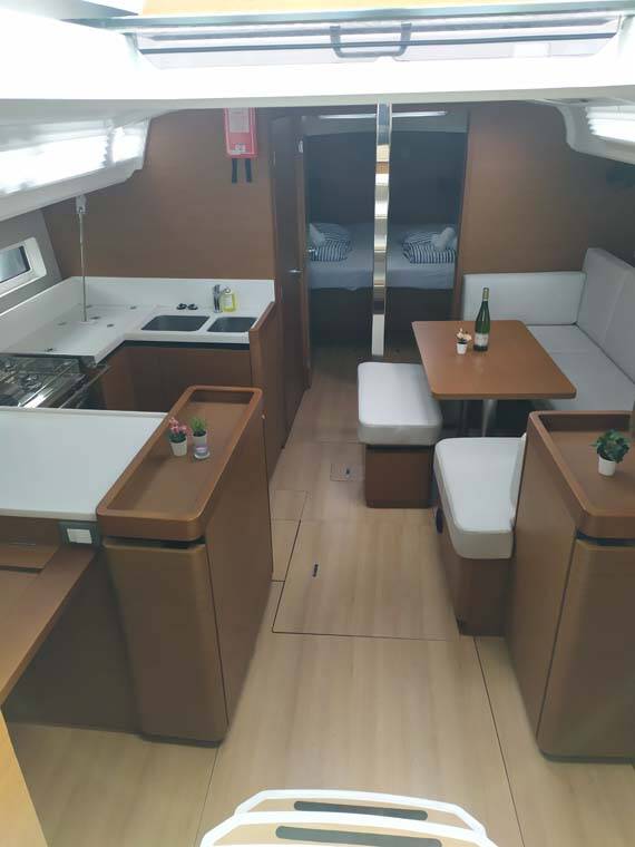 Segelyacht Sun Odyssey 440 Uccelli