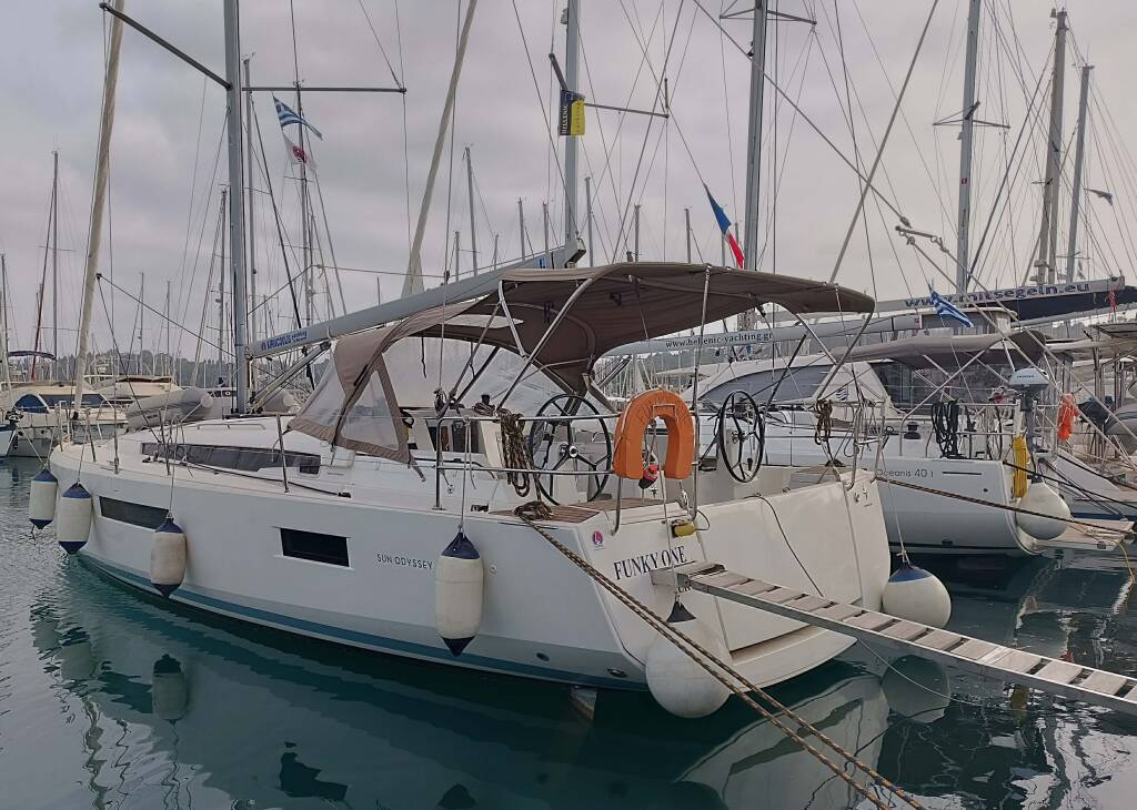 Segelyacht Sun Odyssey 440 *CLASS