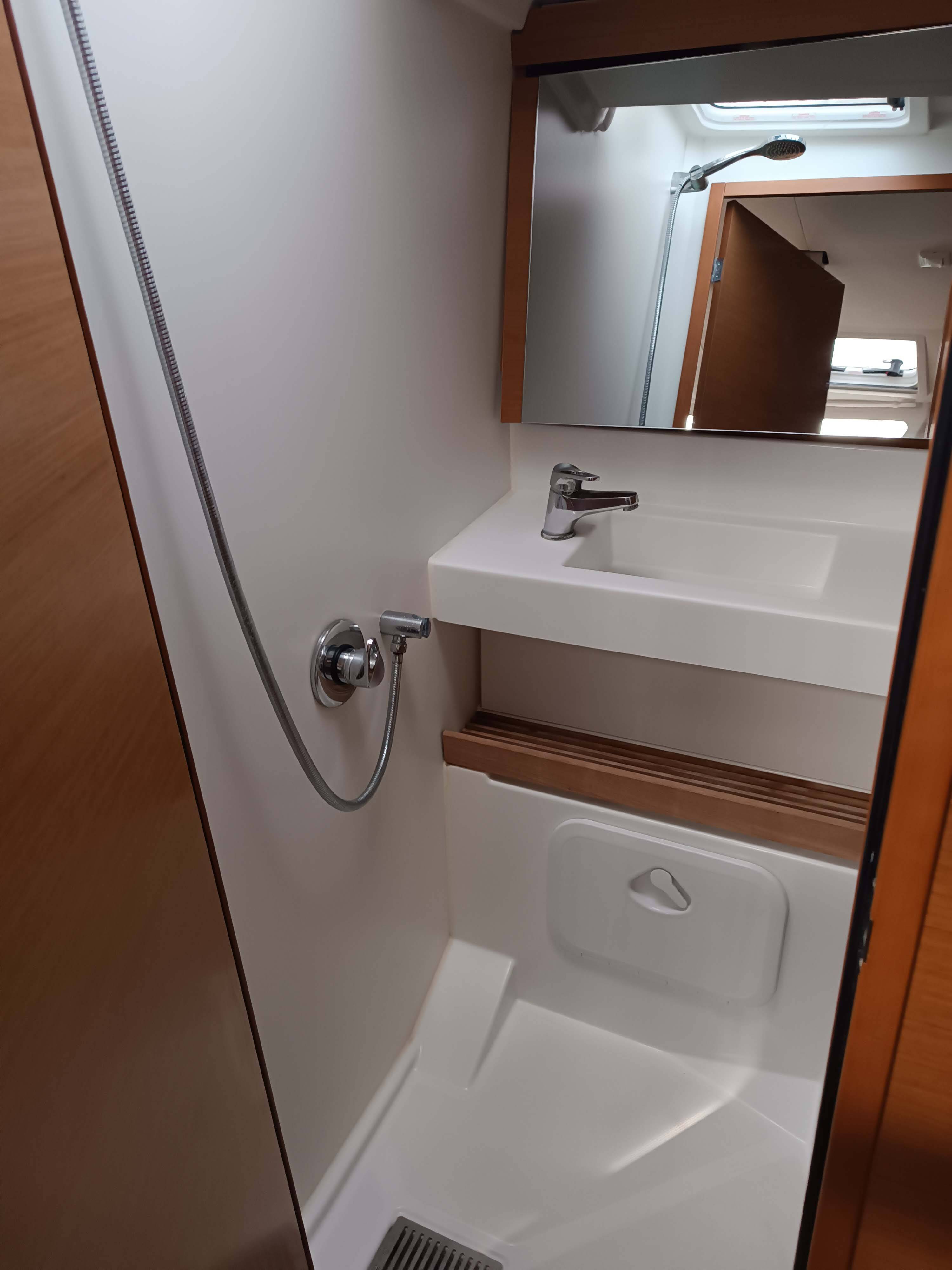 Segelyacht Sun Odyssey 440 *CLASS