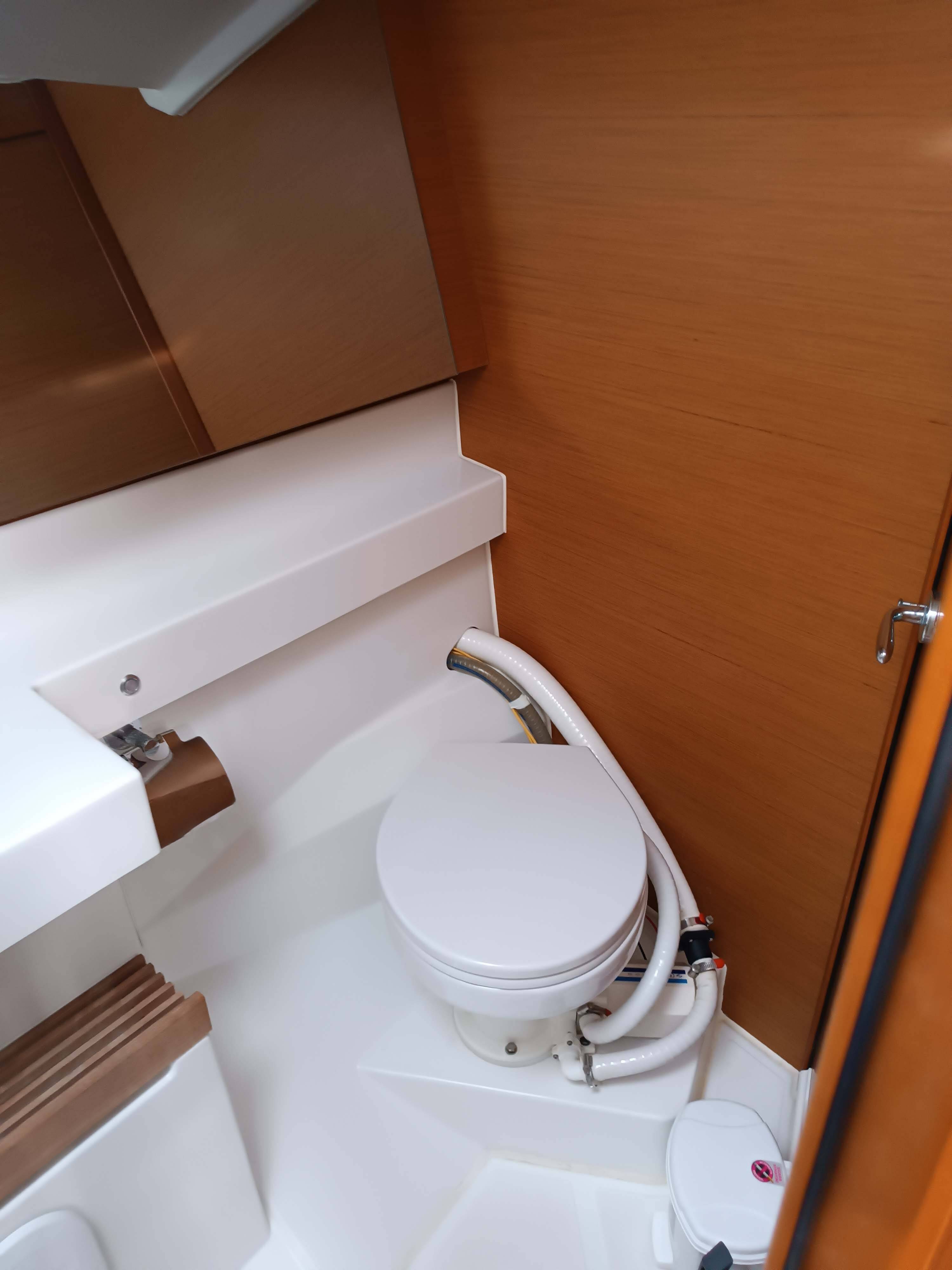 Segelyacht Sun Odyssey 440 *CLASS