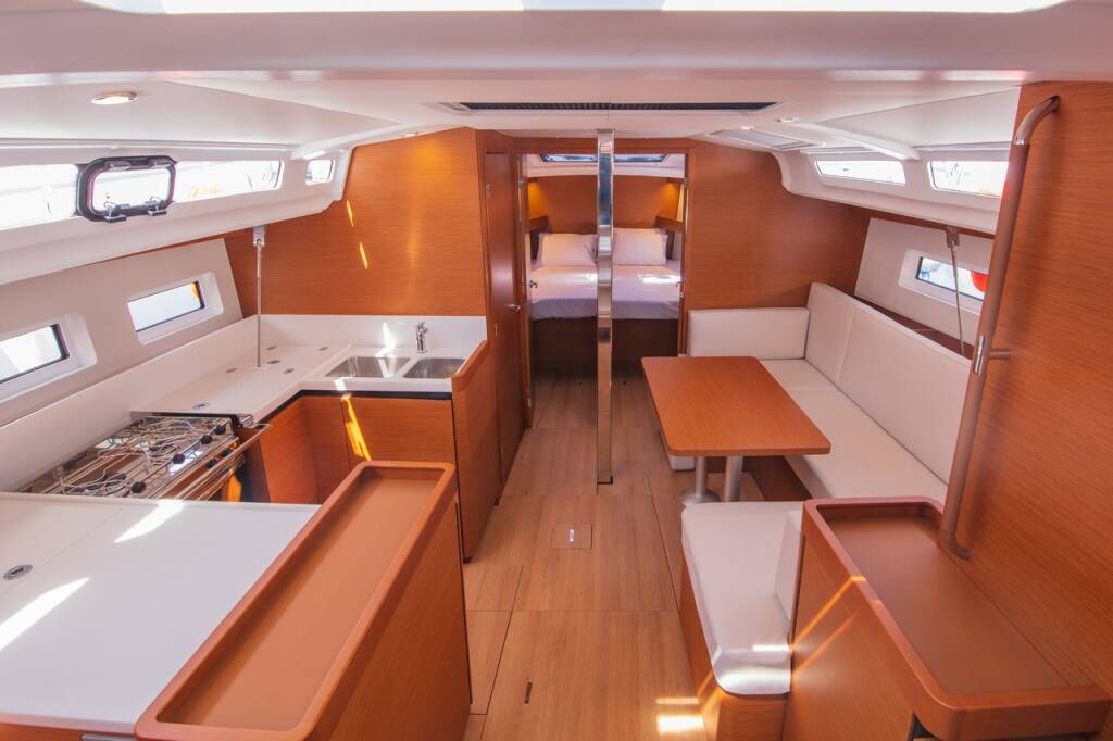 Segelyacht Sun Odyssey 440 Trinity