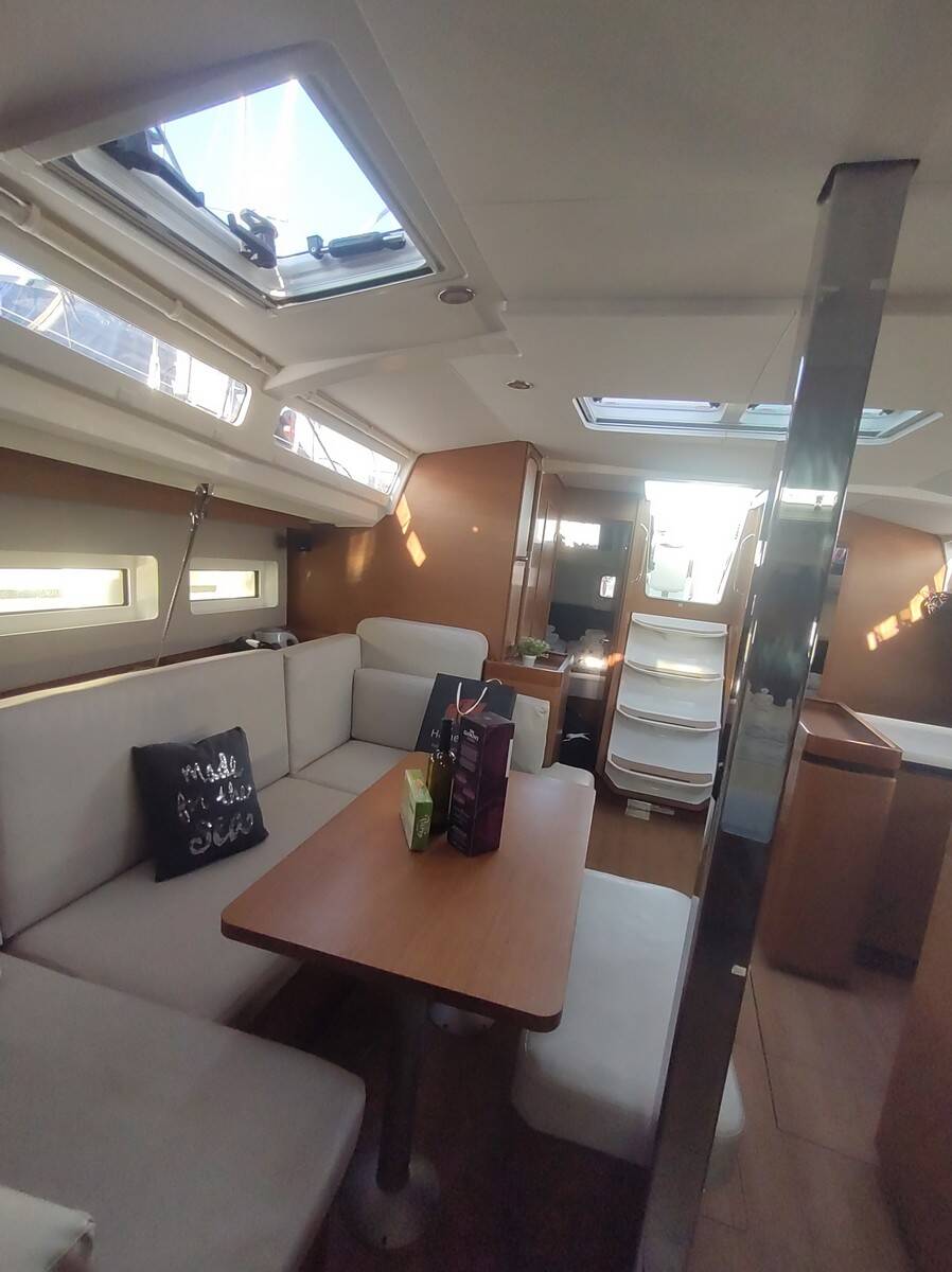 Sun Odyssey 440 Habibi