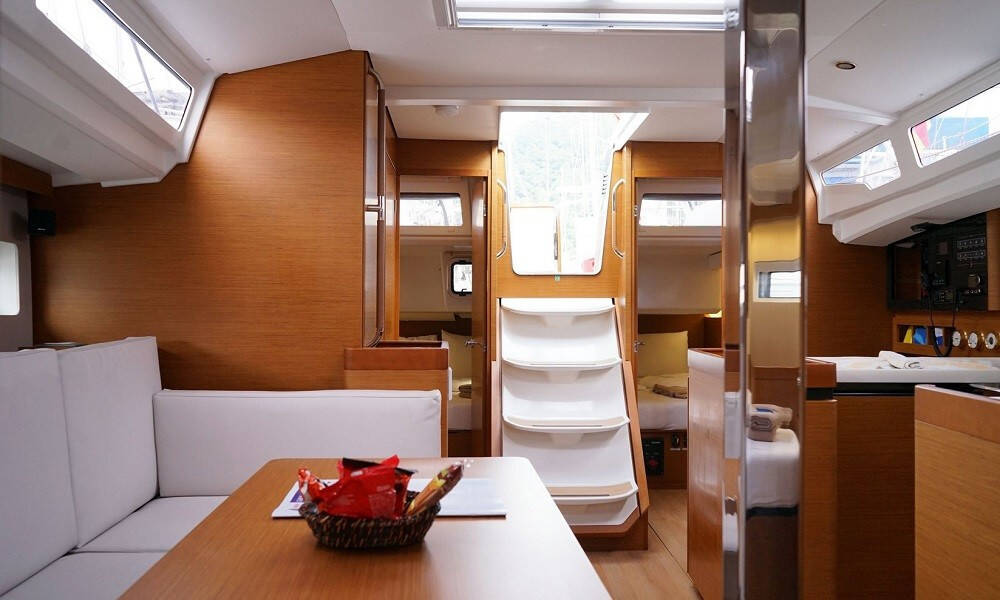 Sun Odyssey 440 Bonbon