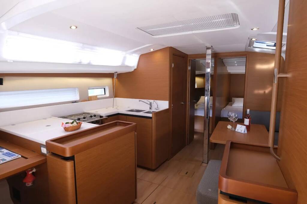 Sun Odyssey 440 Bonbon