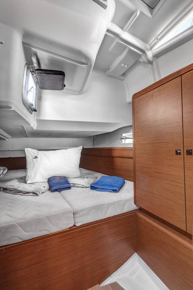Segelyacht Sun Odyssey 449 Fos