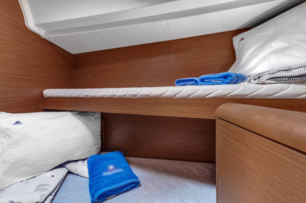 Segelyacht Sun Odyssey 449 Fos