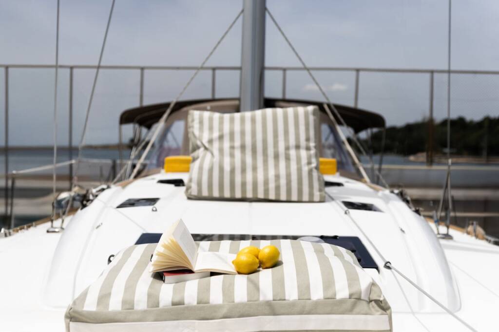 Sun Odyssey 469 Lemon