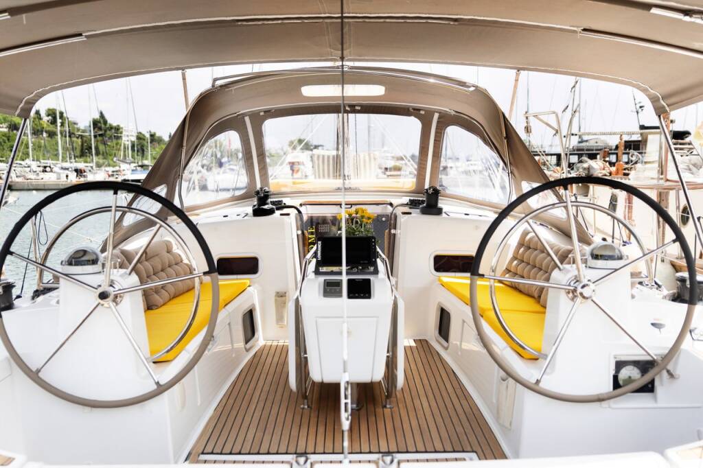 Sun Odyssey 469 Lemon