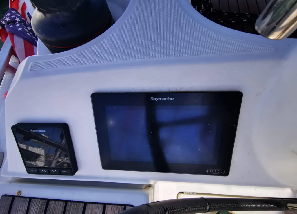 Sun Odyssey 479 Phat Dolphin