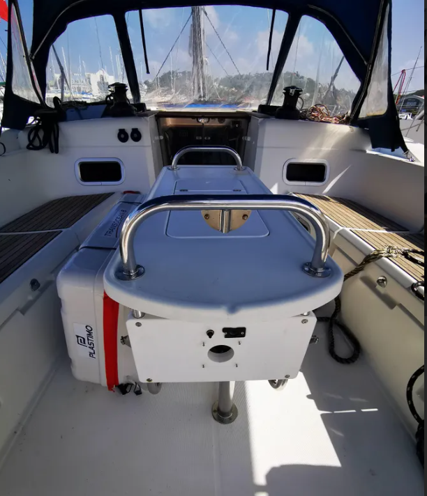 Sun Odyssey 479 Phat Dolphin