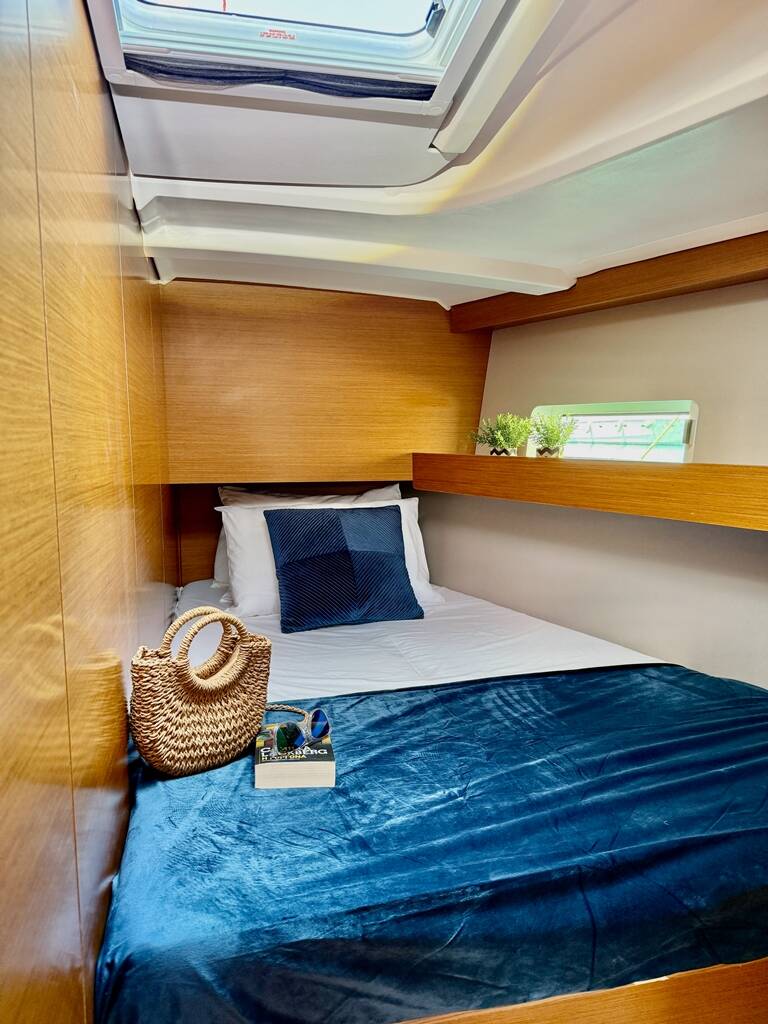 Sun Odyssey 490 Yada