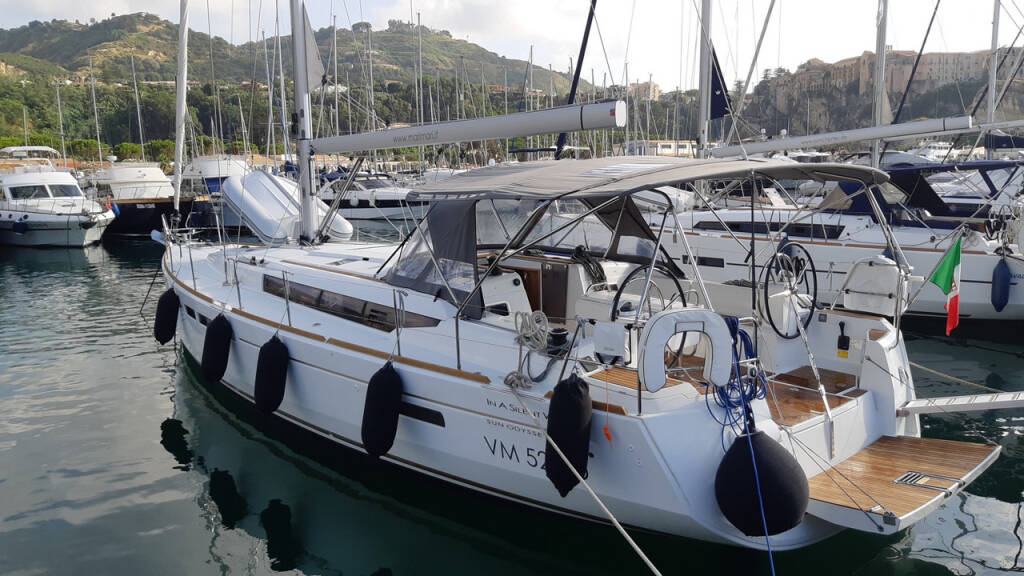Segelyacht Sun Odyssey 519 In A Silent Way