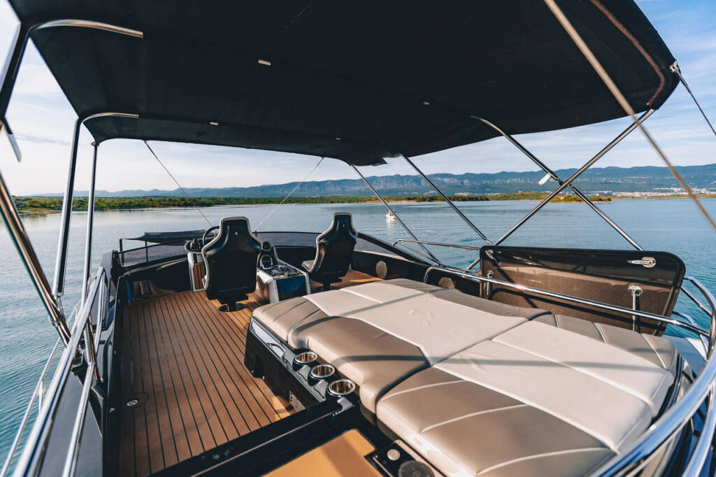 Sunseeker 65 Sport Yacht X2