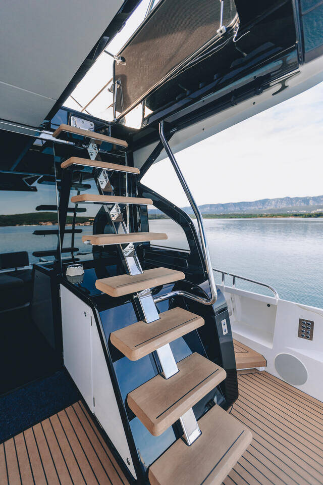 Sunseeker 65 Sport Yacht X2