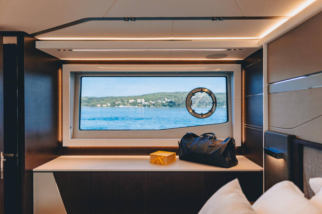 Sunseeker 65 Sport Yacht X2