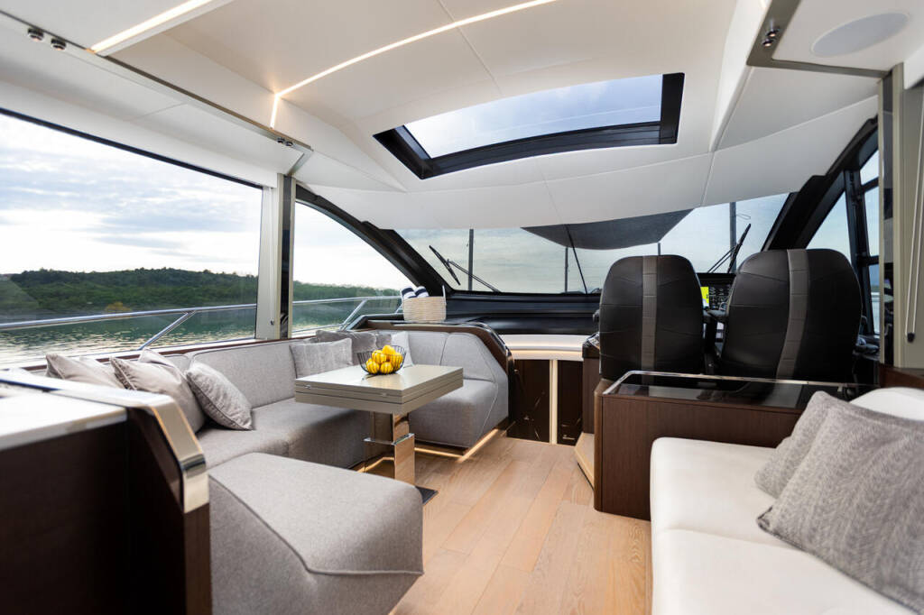 Sunseeker 65 Sport Yacht X2