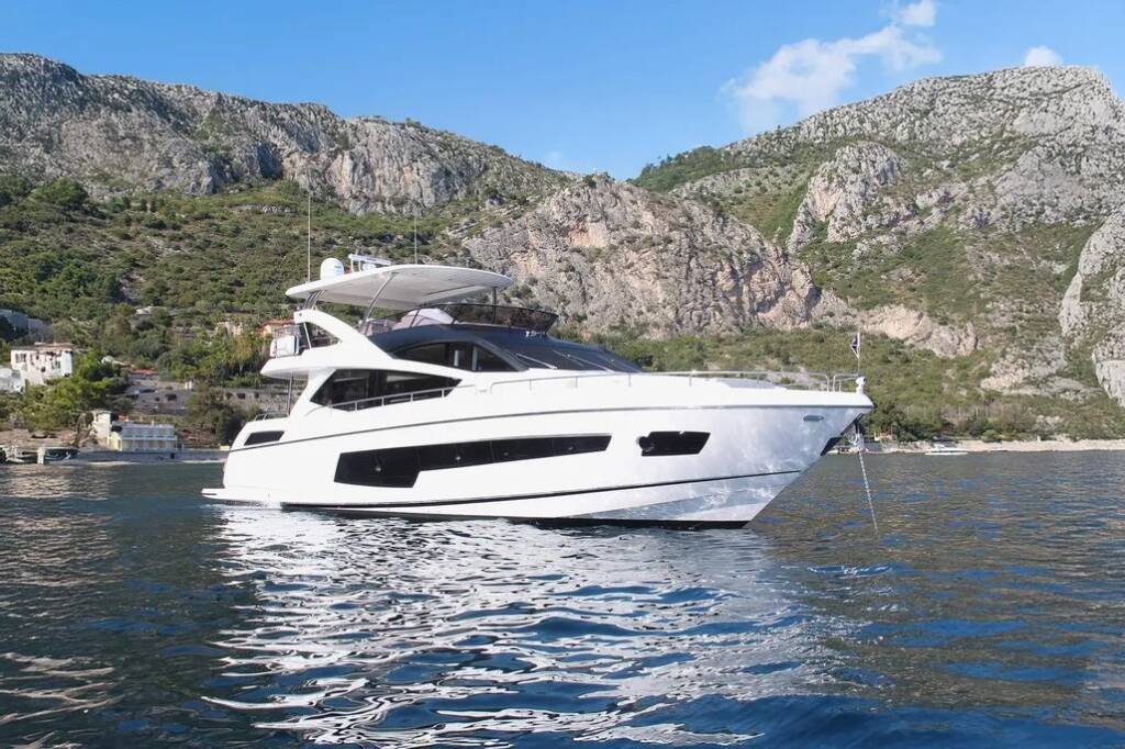 Motor yacht Sunseeker 75 Opal Adriatic