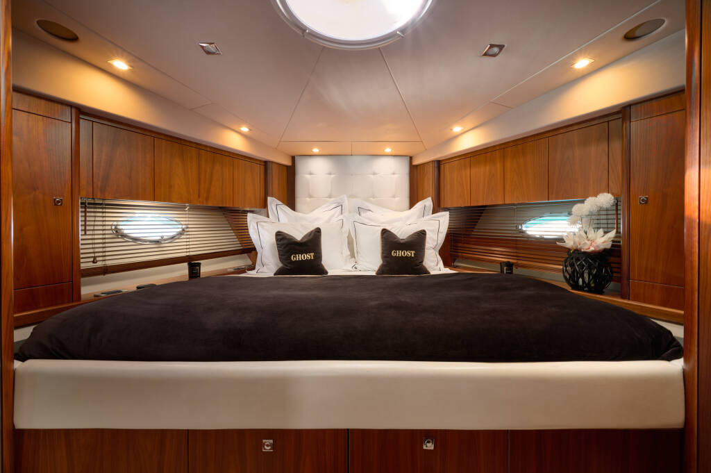 Motoryacht Sunseeker Predator 72 Ghost