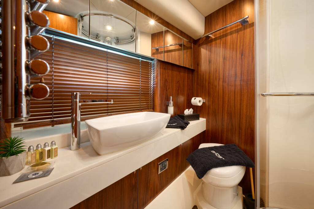 Motoryacht Sunseeker Predator 72 Ghost