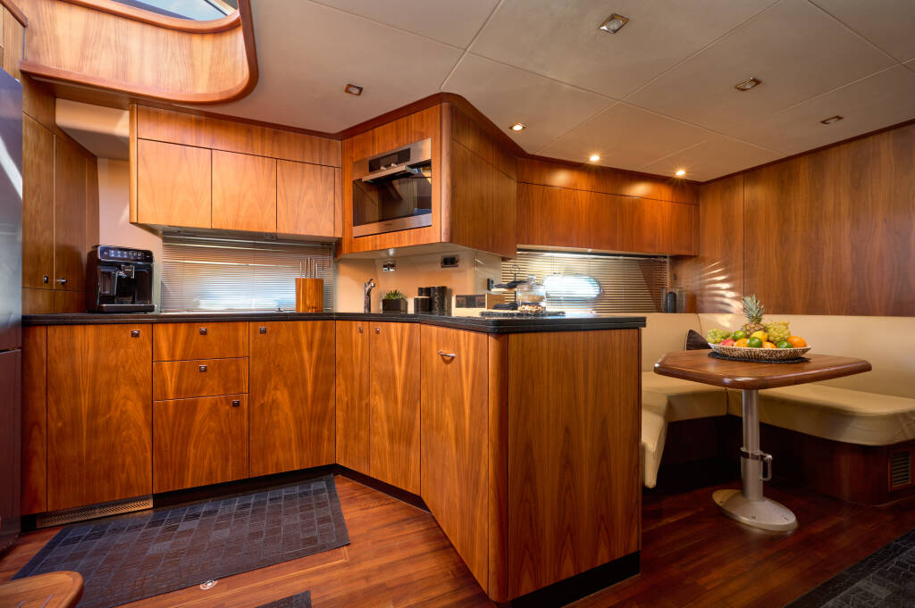 Motoryacht Sunseeker Predator 72 Ghost