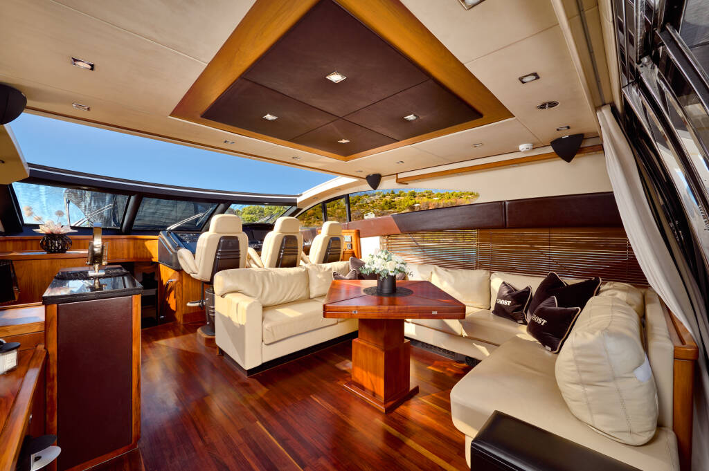 Motoryacht Sunseeker Predator 72 Ghost