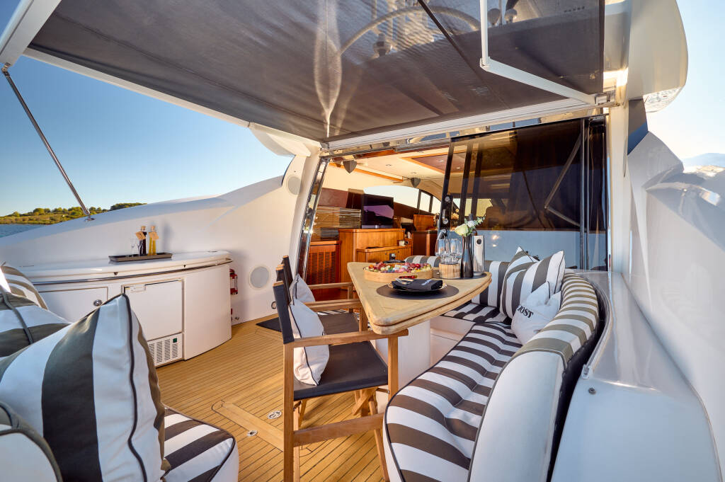 Motoryacht Sunseeker Predator 72 Ghost