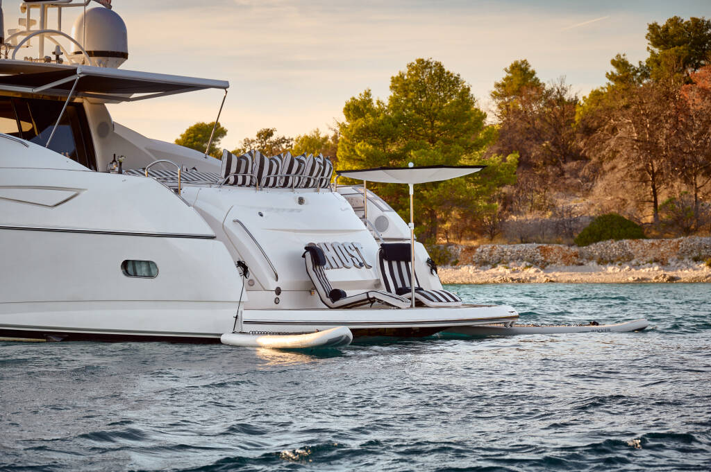 Motoryacht Sunseeker Predator 72 Ghost