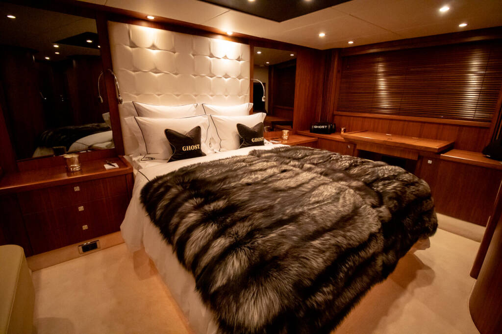 Motoryacht Sunseeker Predator 72 Ghost