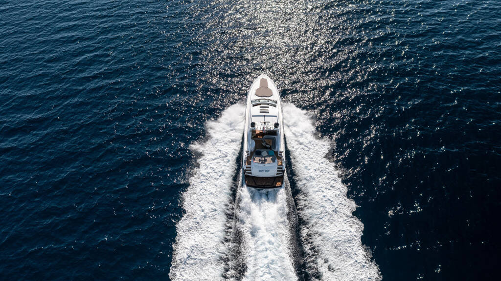 Motor yacht Sunseeker Predator 72 Boy Toy