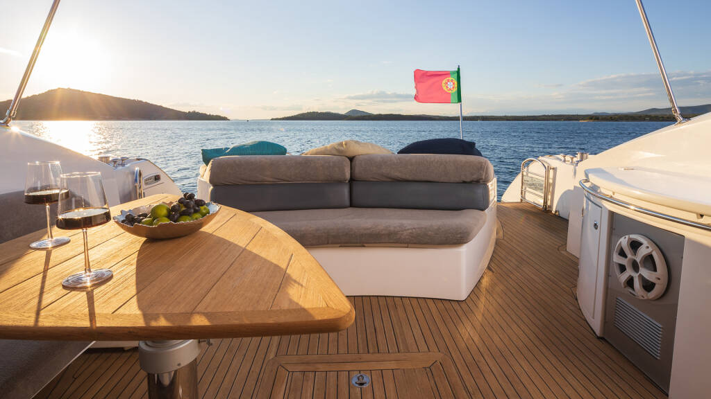 Motor yacht Sunseeker Predator 72 Boy Toy