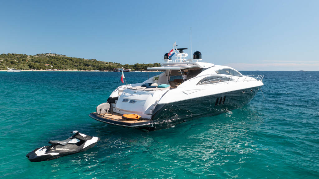 Motor yacht Sunseeker Predator 72 Boy Toy