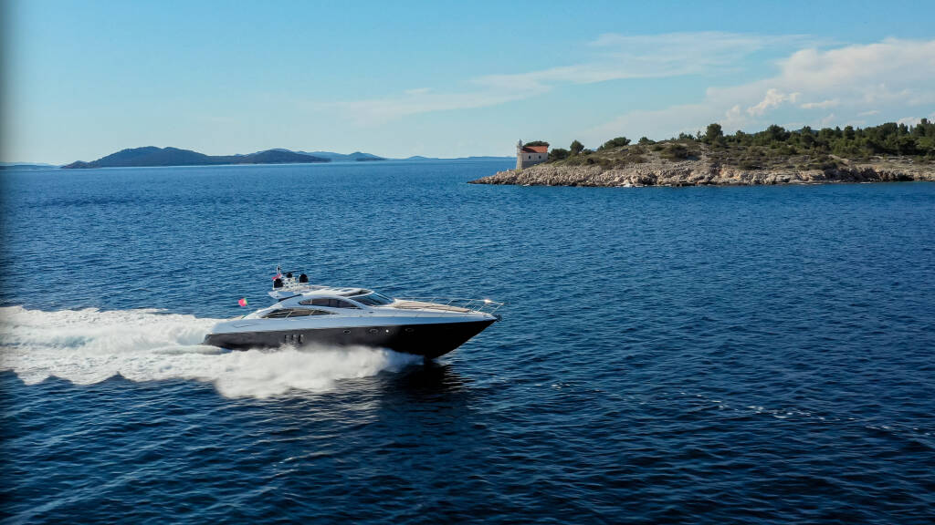 Motor yacht Sunseeker Predator 72 Boy Toy