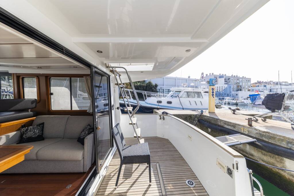 Motorboot Swift Trawler 34 Blue Sky