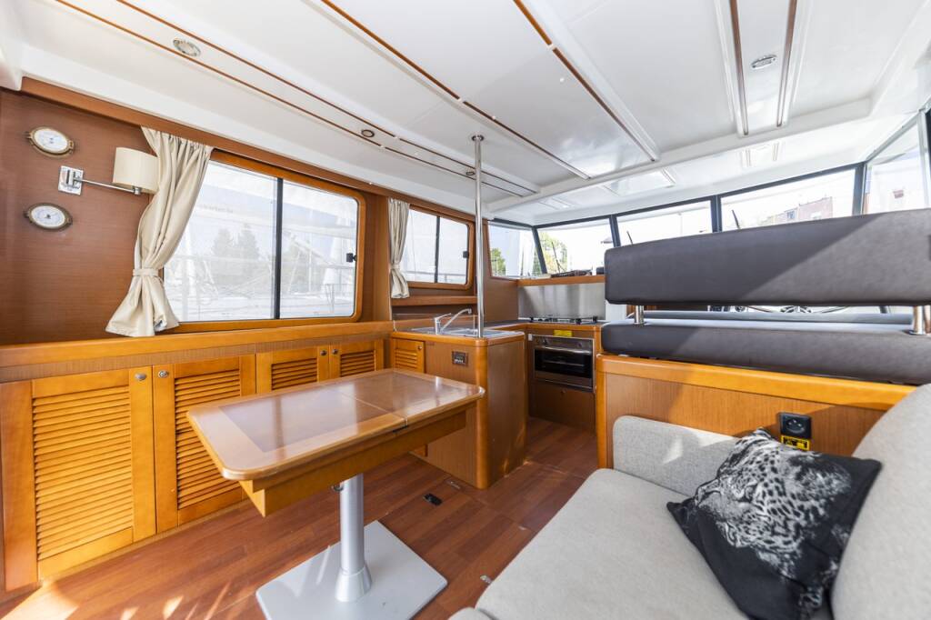 Motorboot Swift Trawler 34 Blue Sky